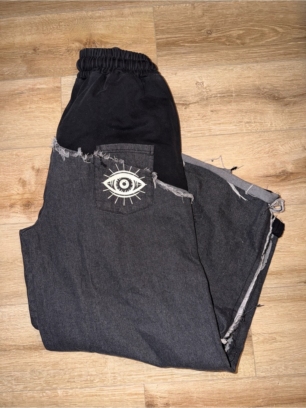 Custom Threaded cargos - Picture 4 of 4